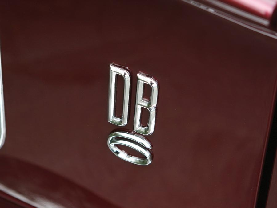 Логотип Aston Martin DB6 1968 года  (UK) (фото 14 из 18)